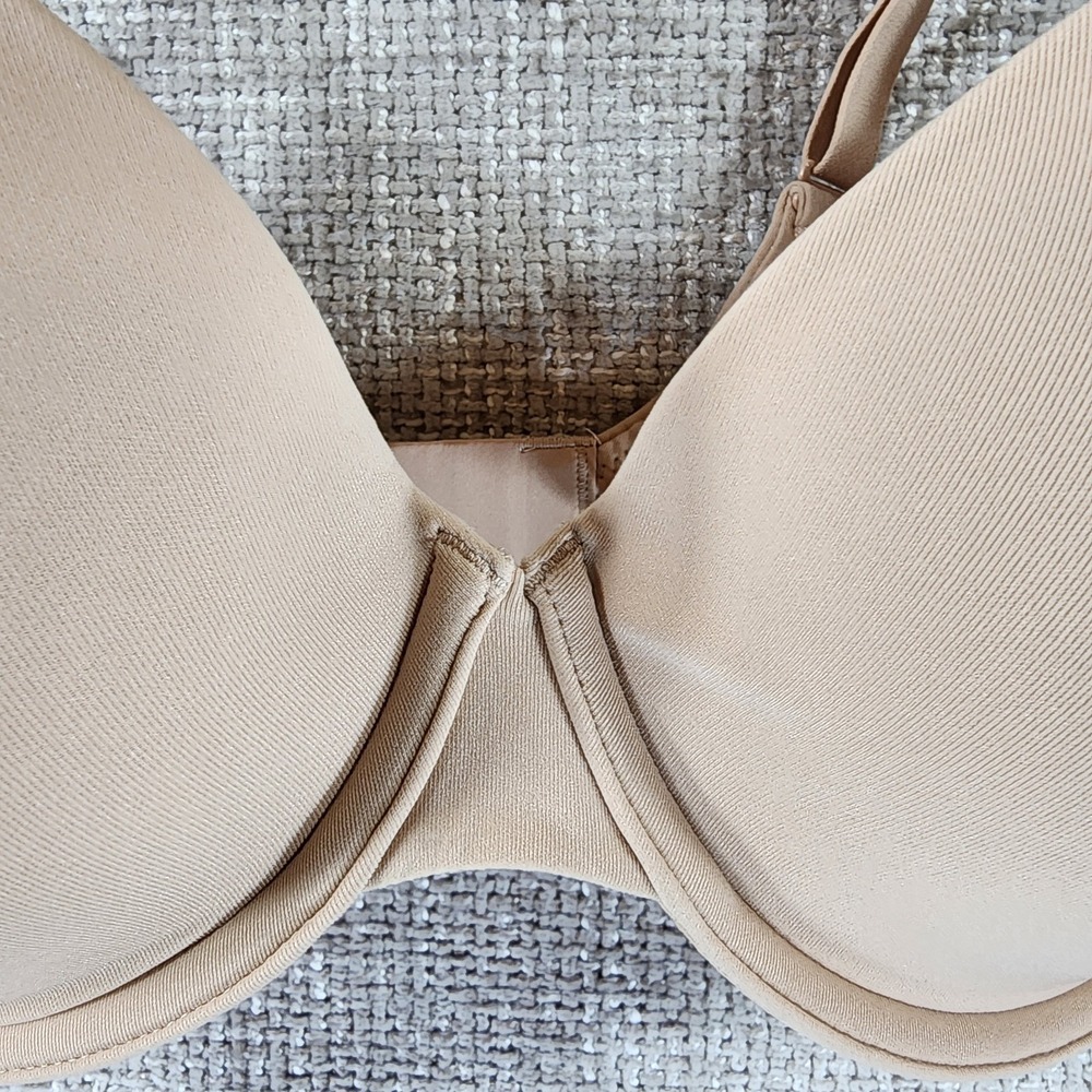 Skims Fits Everybody T-Shirt Bra Womens 36D Beige Underwire Padded Demi EUC - Picture 2 of 13